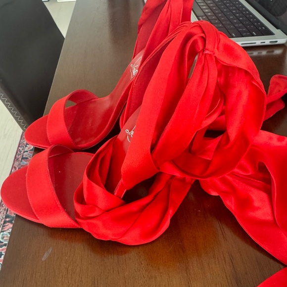 NEVER WORN Christian Louboutin Strappy Sandal - Size 36.5 EU/ 6.5 US - Picture 6 of 11